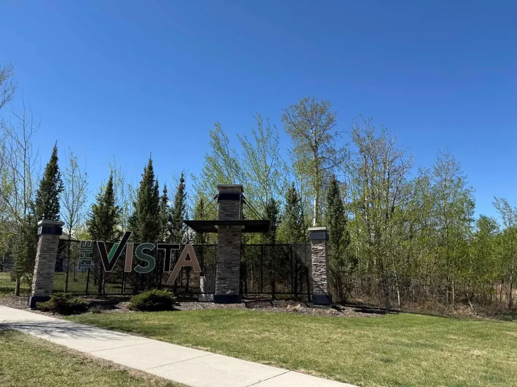 12 Vanson Close Sylvan Lake AB T4S0M3