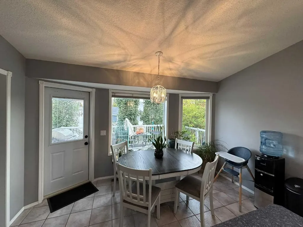 806 Cherry Crescent Beaverlodge AB T0H 0C0