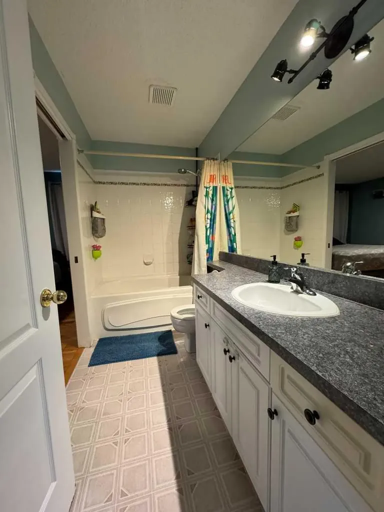 806 Cherry Crescent Beaverlodge AB T0H 0C0