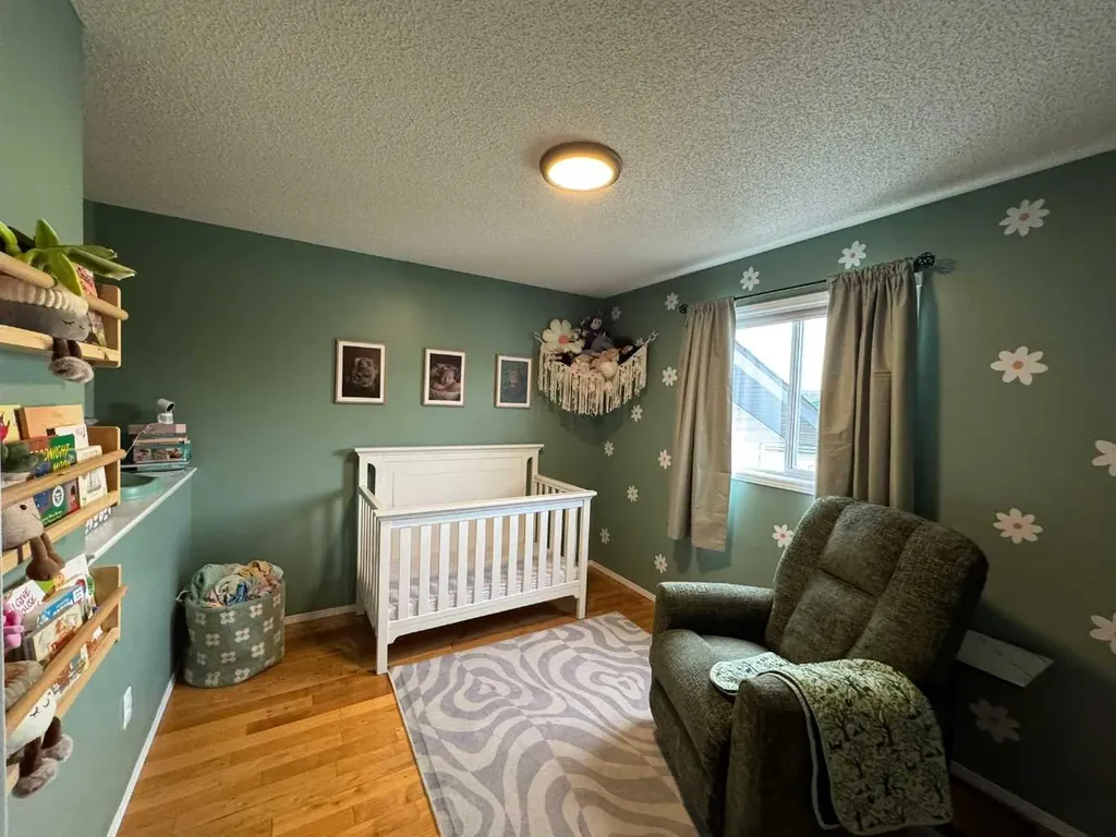 806 Cherry Crescent Beaverlodge AB T0H 0C0