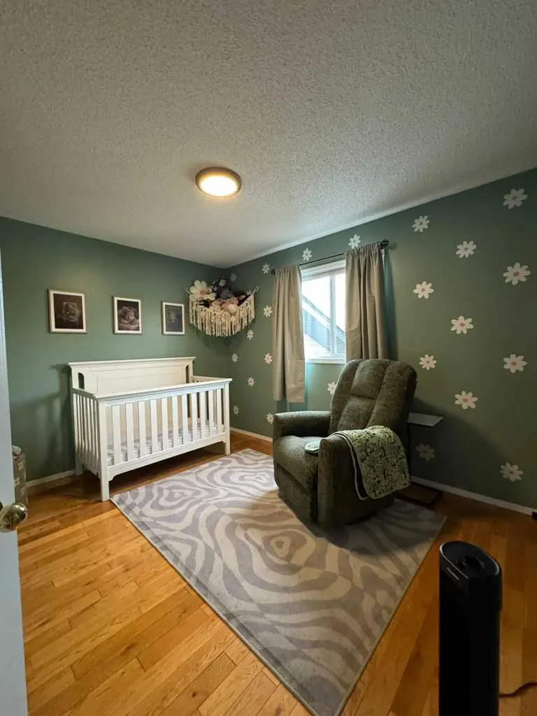 806 Cherry Crescent Beaverlodge AB T0H 0C0