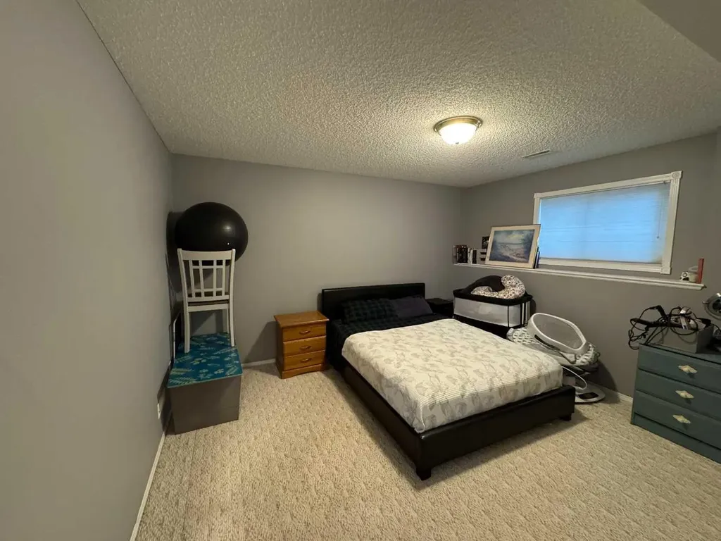 806 Cherry Crescent Beaverlodge AB T0H 0C0