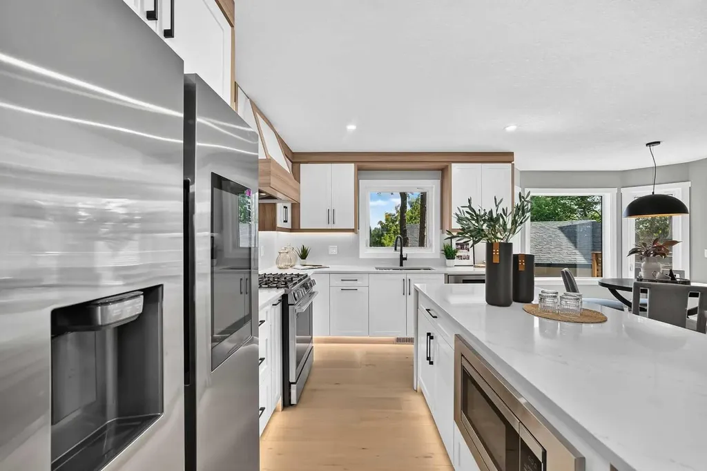 105 40 Avenue SW Calgary AB T2S 0x2