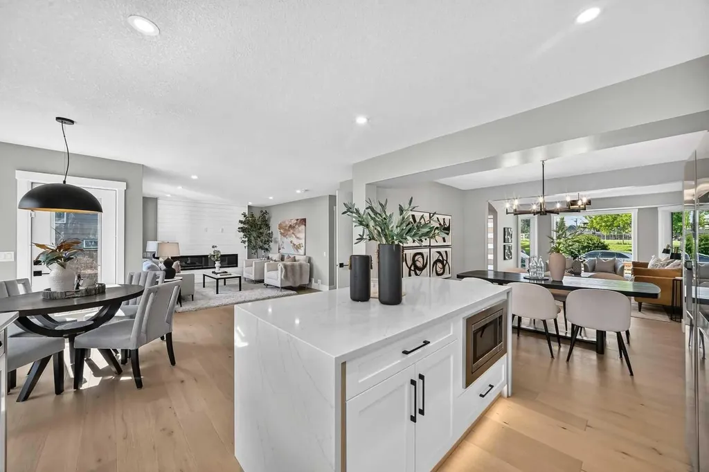 105 40 Avenue SW Calgary AB T2S 0x2