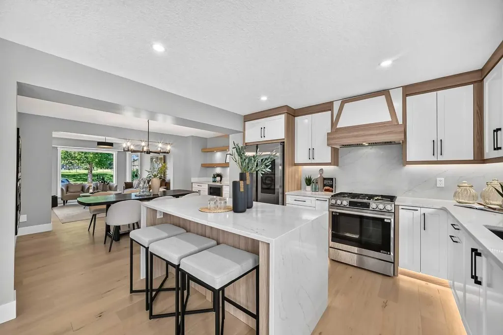 105 40 Avenue SW Calgary AB T2S 0x2