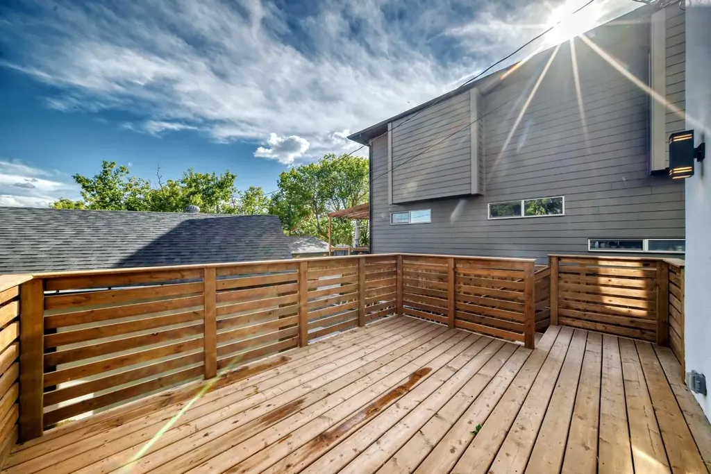 105 40 Avenue SW Calgary AB T2S 0x2