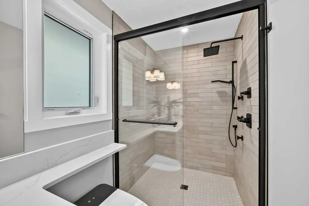105 40 Avenue SW Calgary AB T2S 0x2