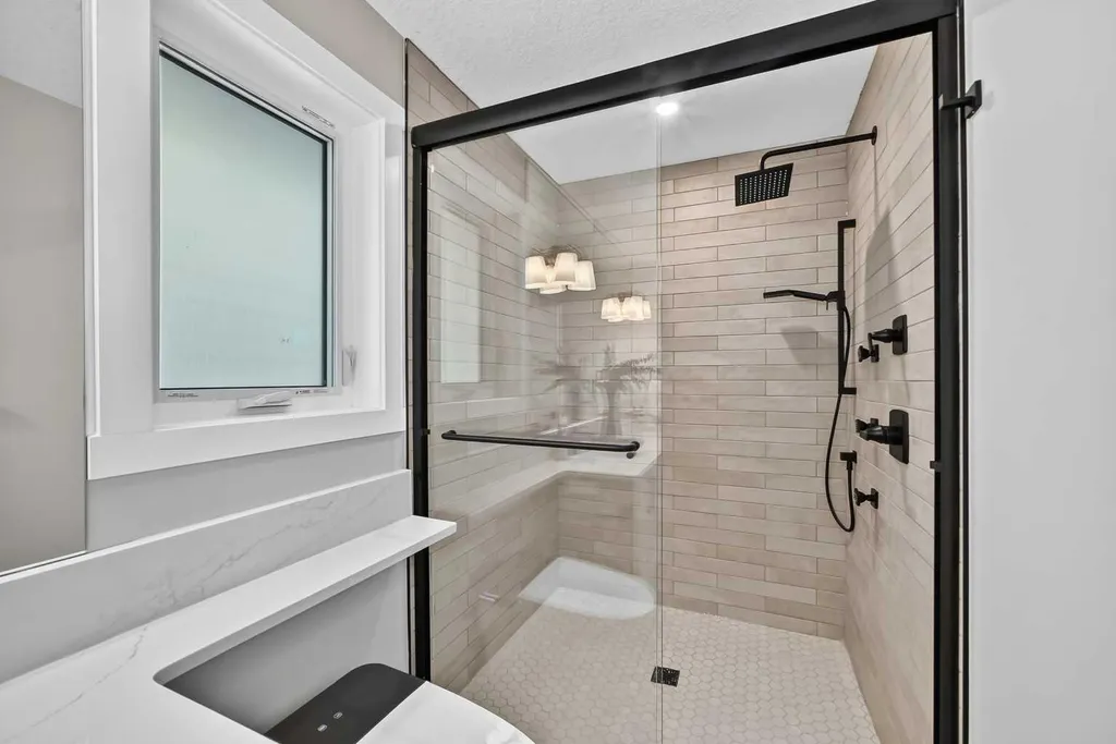 105 40 Avenue SW Calgary AB T2S 0x2