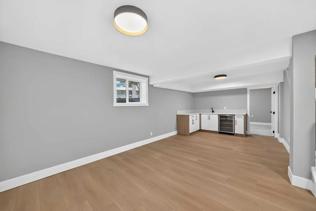 105 40 Avenue SW Calgary AB T2S 0x2