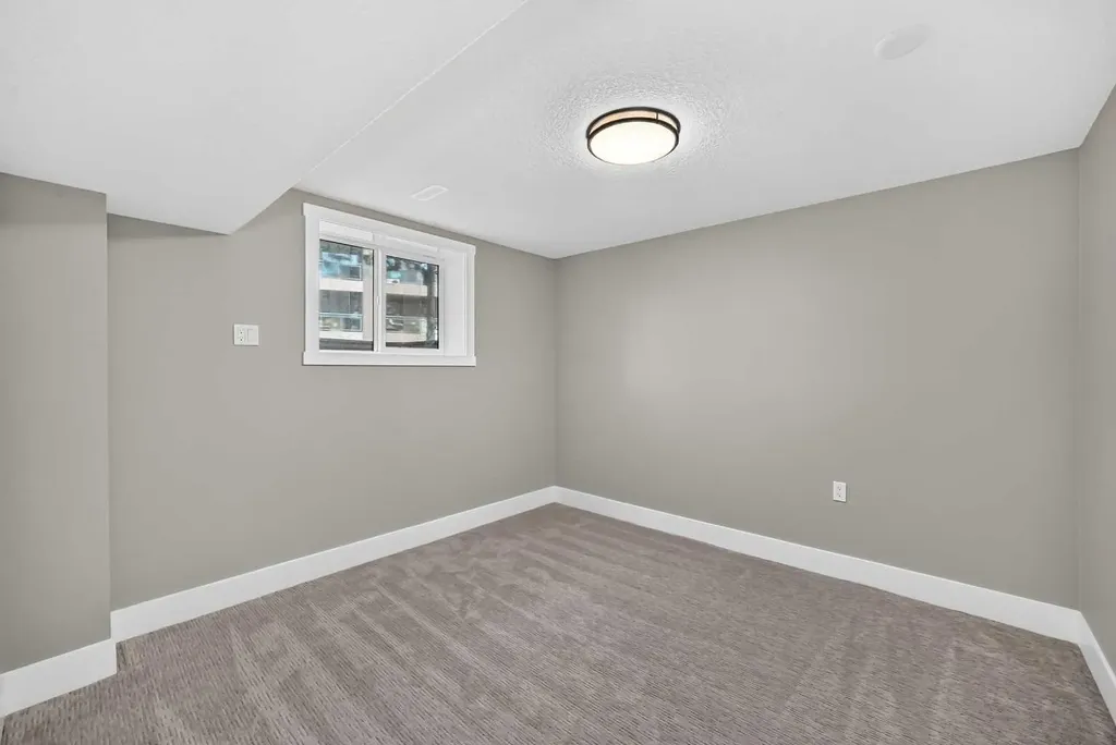 105 40 Avenue SW Calgary AB T2S 0x2