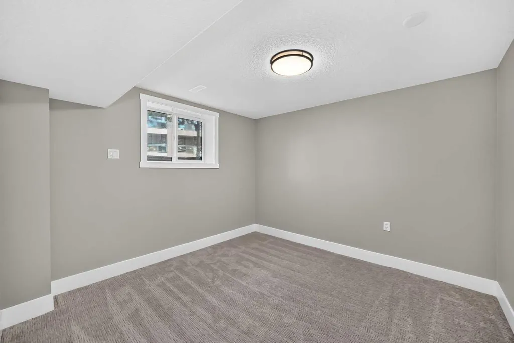 105 40 Avenue SW Calgary AB T2S 0x2