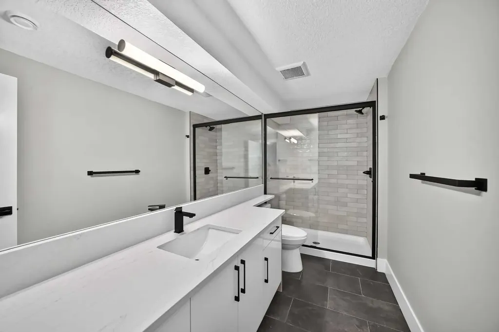 105 40 Avenue SW Calgary AB T2S 0x2