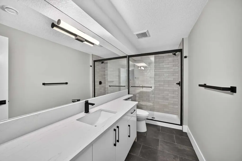 105 40 Avenue SW Calgary AB T2S 0x2