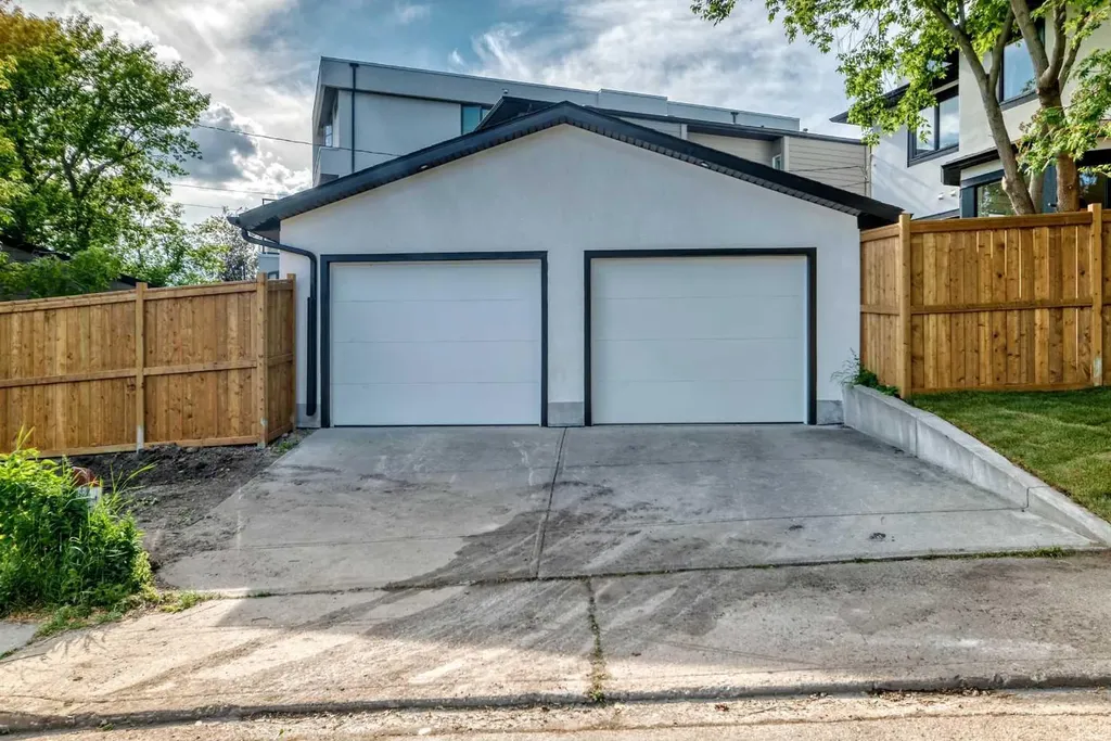 105 40 Avenue SW Calgary AB T2S 0x2