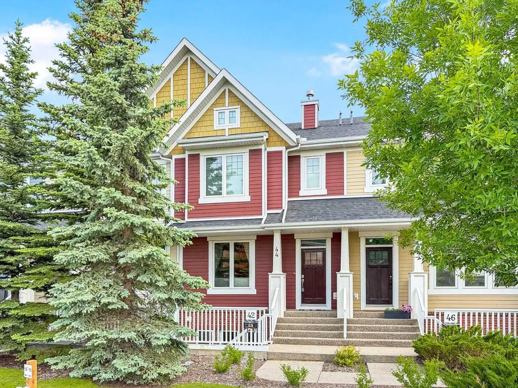 44 Mike Ralph Way SW Calgary AB T3E 0H8