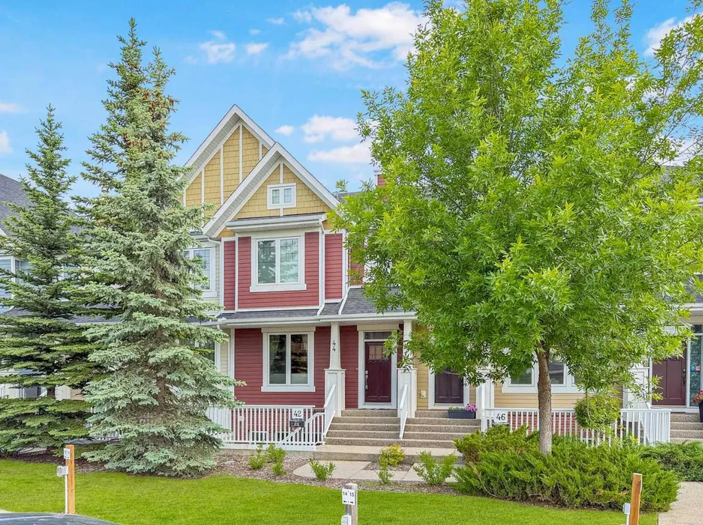 44 Mike Ralph Way SW Calgary AB T3E 0H8