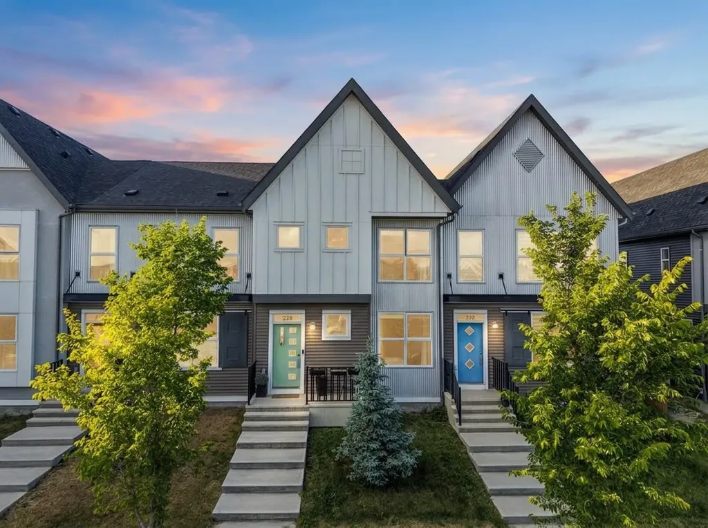 228 Livingston View NE Calgary AB T3P 0Z9