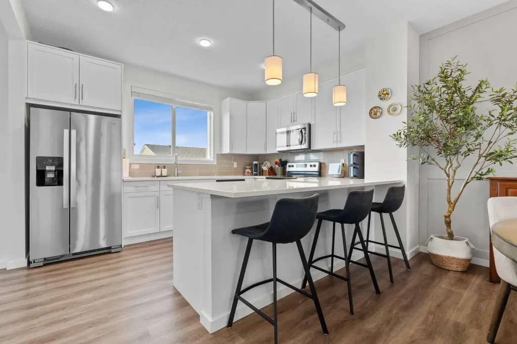 228 Livingston View NE Calgary AB T3P 0Z9
