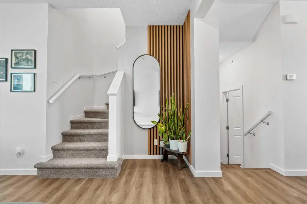 228 Livingston View NE Calgary AB T3P 0Z9