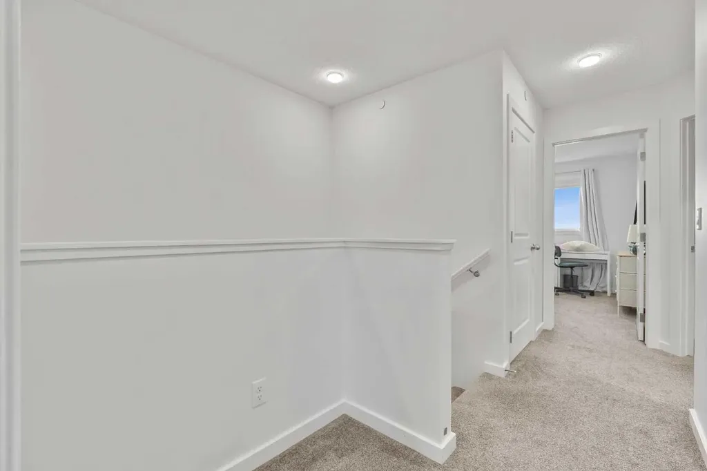 228 Livingston View NE Calgary AB T3P 0Z9
