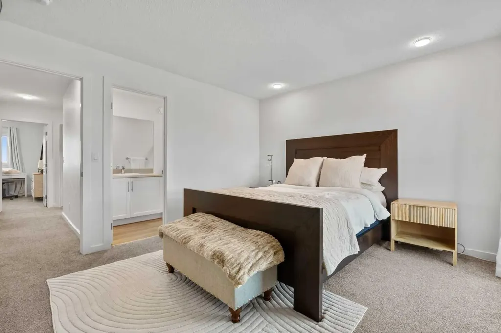 228 Livingston View NE Calgary AB T3P 0Z9