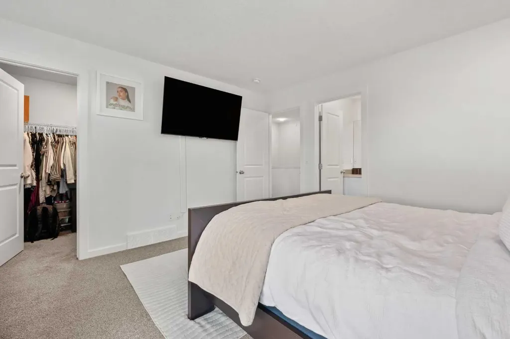 228 Livingston View NE Calgary AB T3P 0Z9