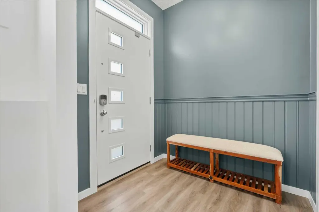 228 Livingston View NE Calgary AB T3P 0Z9