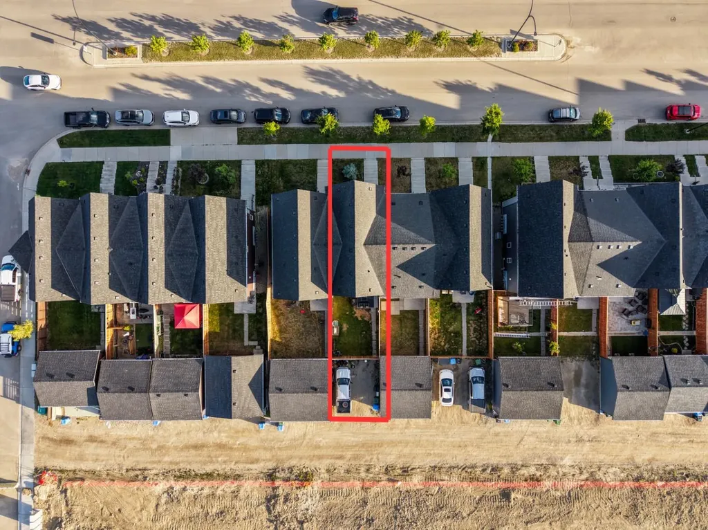 228 Livingston View NE Calgary AB T3P 0Z9