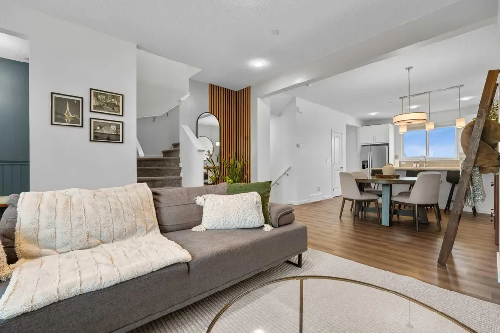 228 Livingston View NE Calgary AB T3P 0Z9