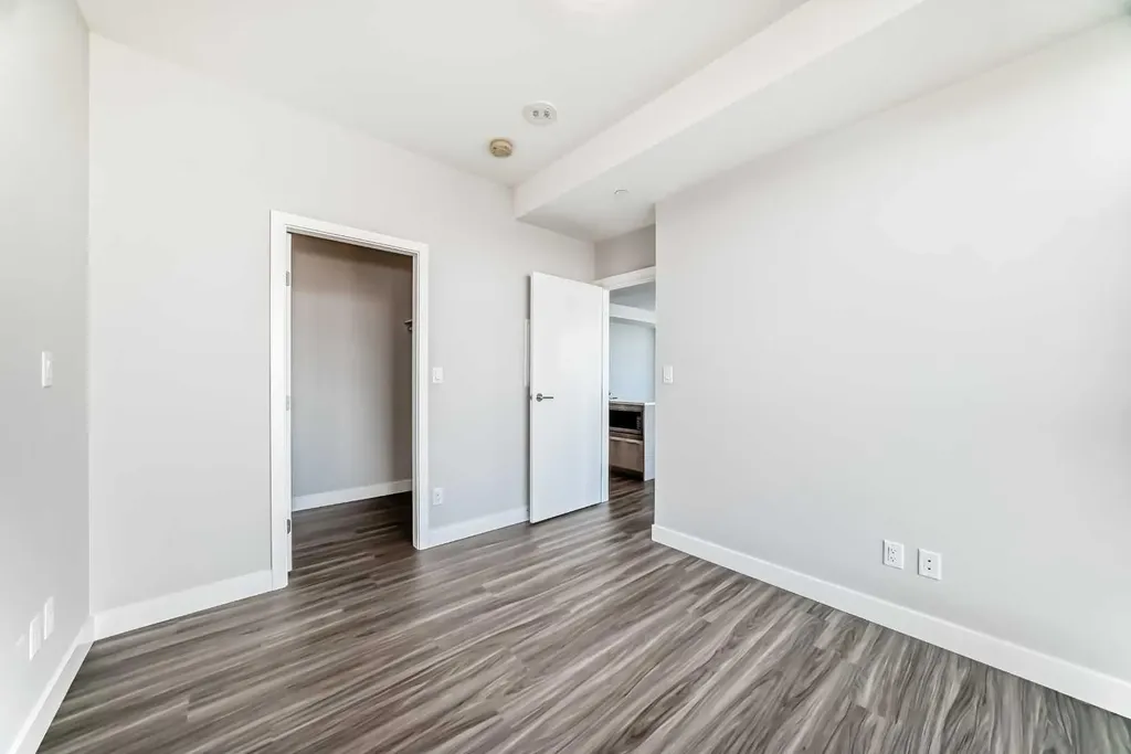 530 3 Street SE Calgary AB T2G2L8