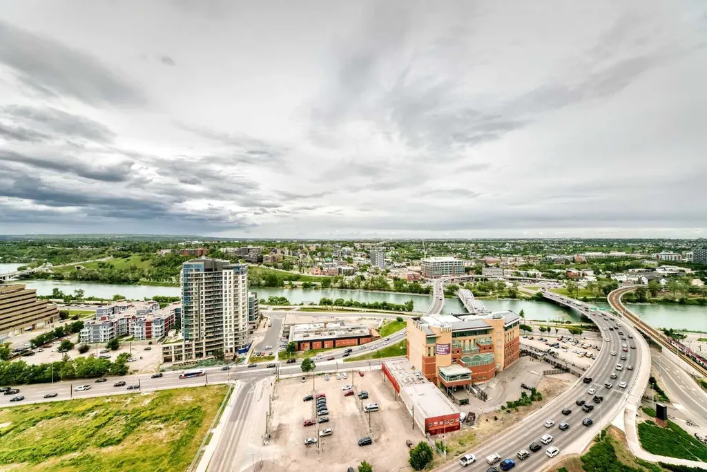 530 3 Street SE Calgary AB T2G2L8