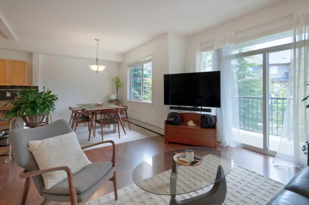 211 Aspen Stone Boulevard SW Calgary AB T3H0K1