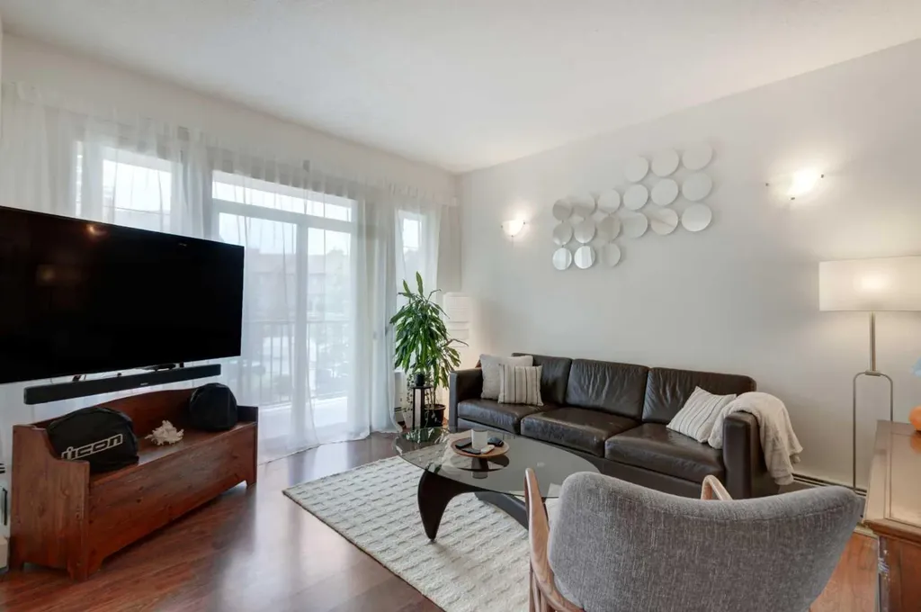 211 Aspen Stone Boulevard SW Calgary AB T3H0K1