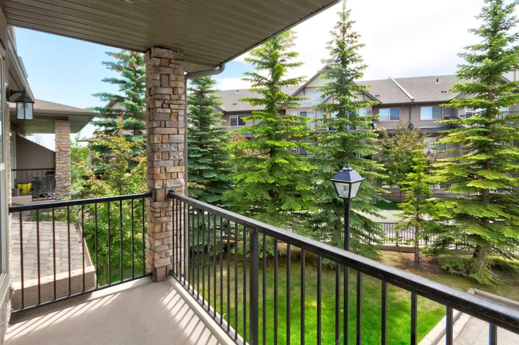 211 Aspen Stone Boulevard SW Calgary AB T3H0K1