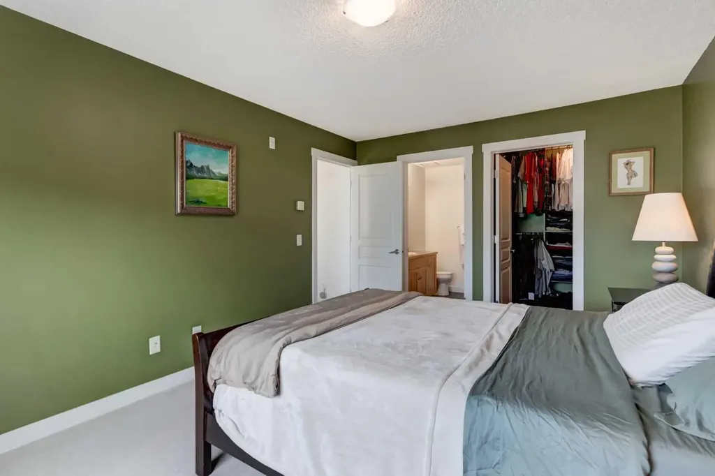 211 Aspen Stone Boulevard SW Calgary AB T3H0K1