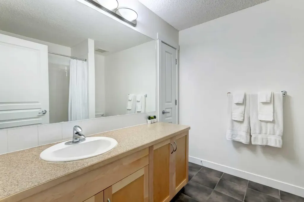 211 Aspen Stone Boulevard SW Calgary AB T3H0K1