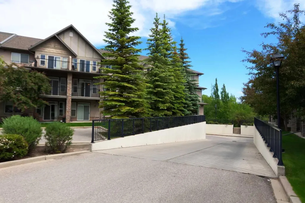 211 Aspen Stone Boulevard SW Calgary AB T3H0K1