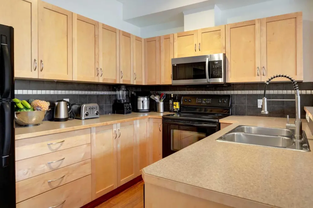 211 Aspen Stone Boulevard SW Calgary AB T3H0K1