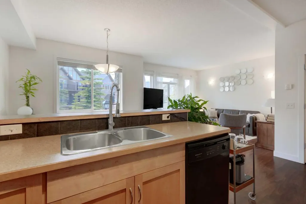 211 Aspen Stone Boulevard SW Calgary AB T3H0K1