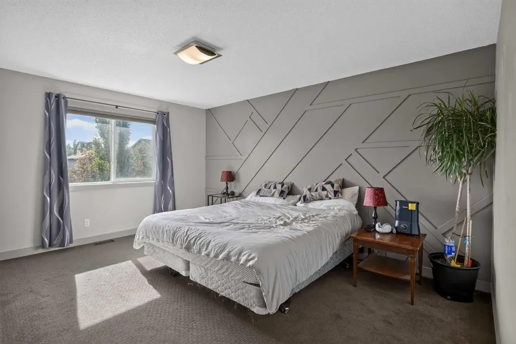 166 Hillcrest Circle SW Airdrie AB T4B 0Y5