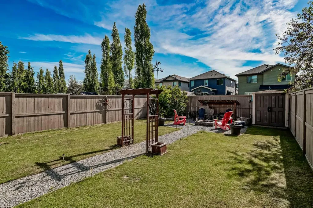 166 Hillcrest Circle SW Airdrie AB T4B 0Y5