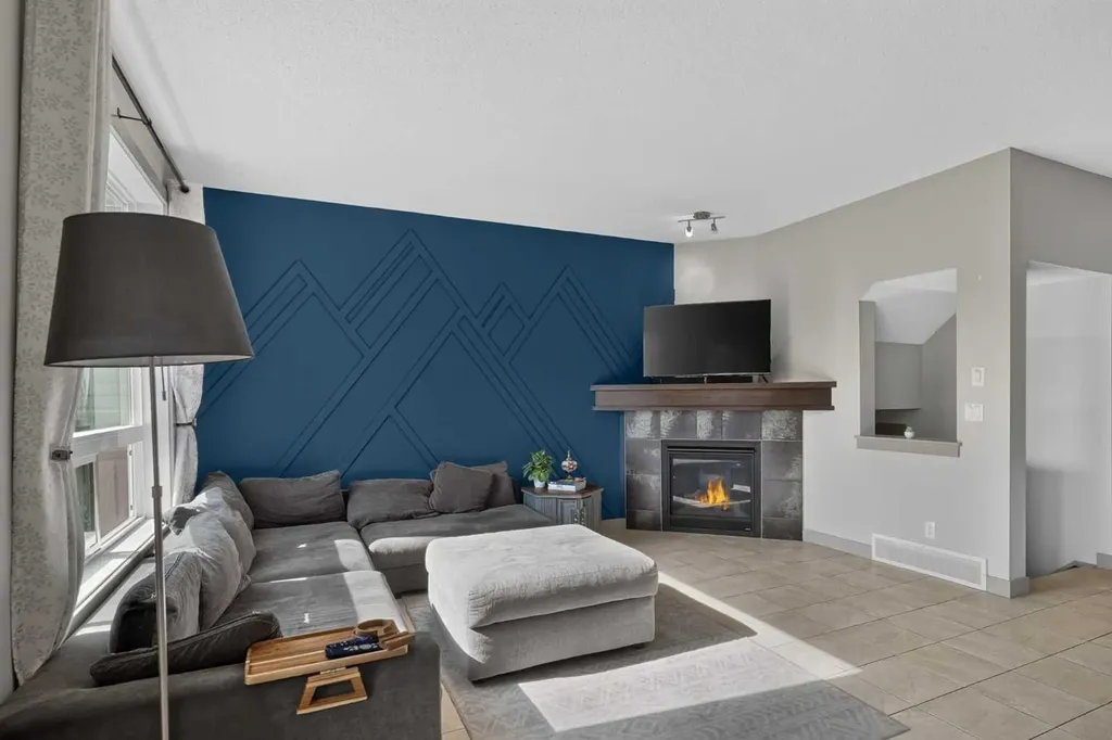 166 Hillcrest Circle SW Airdrie AB T4B 0Y5