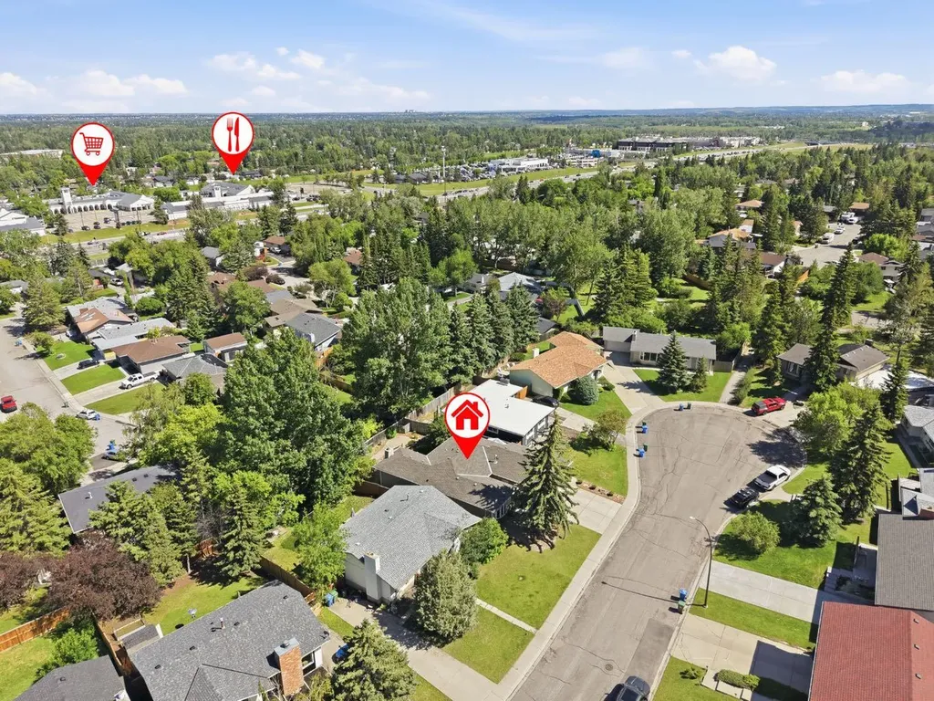 124 Cantrell Place SW Calgary AB T2W 2K2