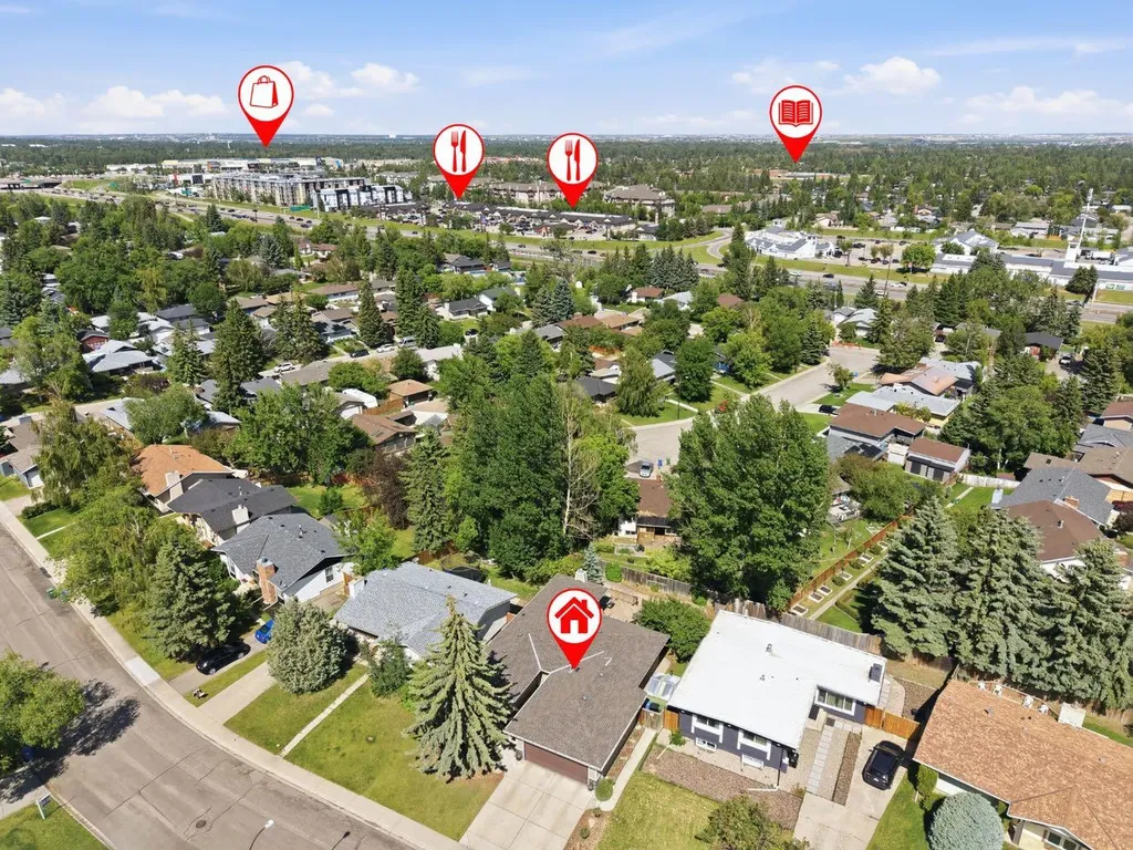 124 Cantrell Place SW Calgary AB T2W 2K2