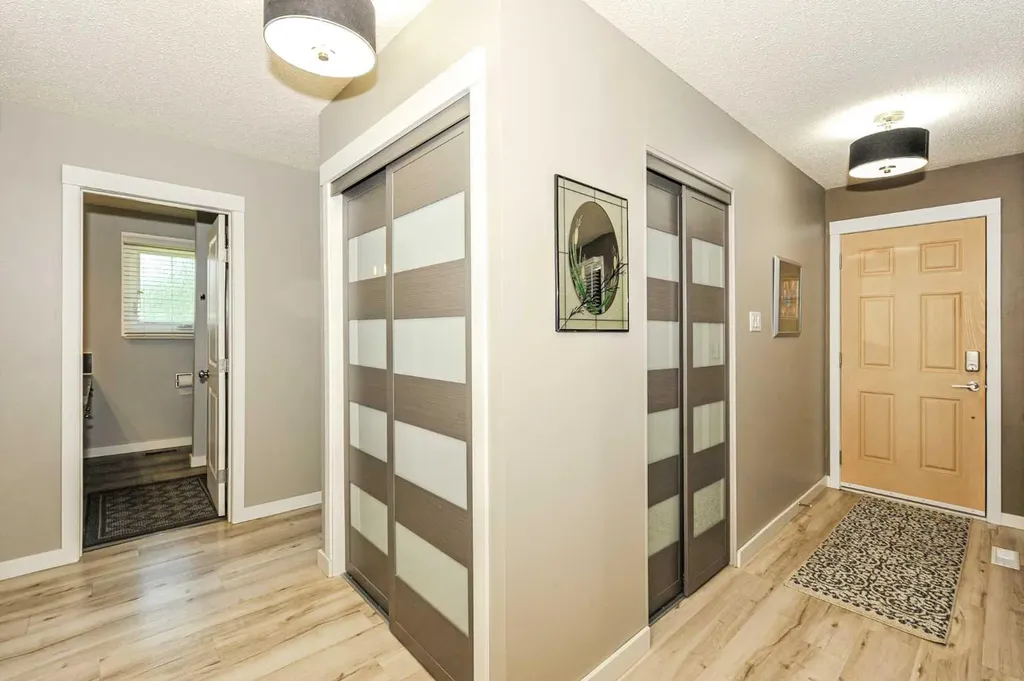 5102 54 Avenue Camrose AB T4V 3C9