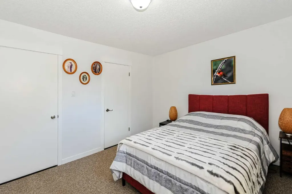 5102 54 Avenue Camrose AB T4V 3C9