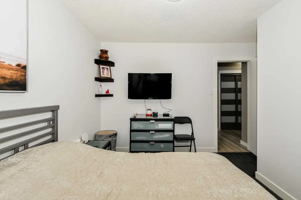5102 54 Avenue Camrose AB T4V 3C9