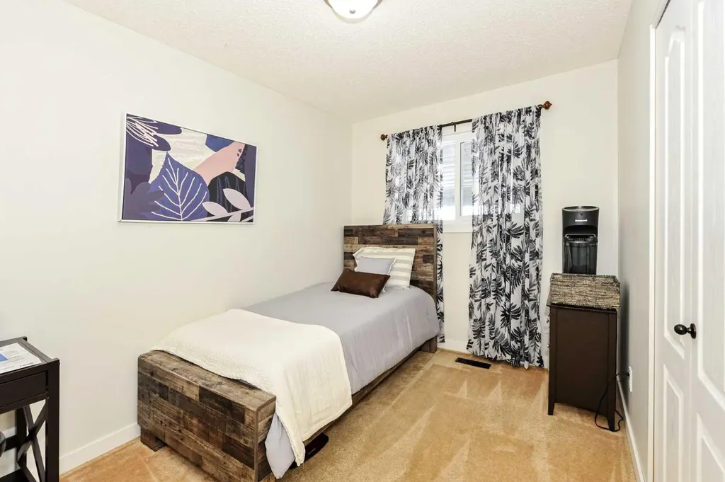 5102 54 Avenue Camrose AB T4V 3C9