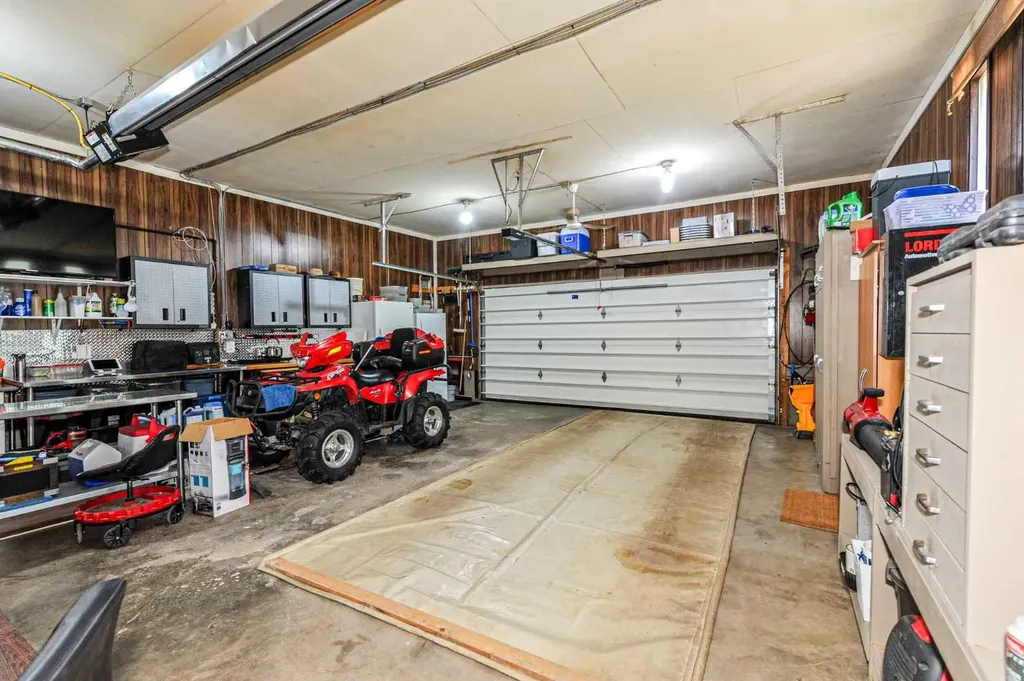 5102 54 Avenue Camrose AB T4V 3C9