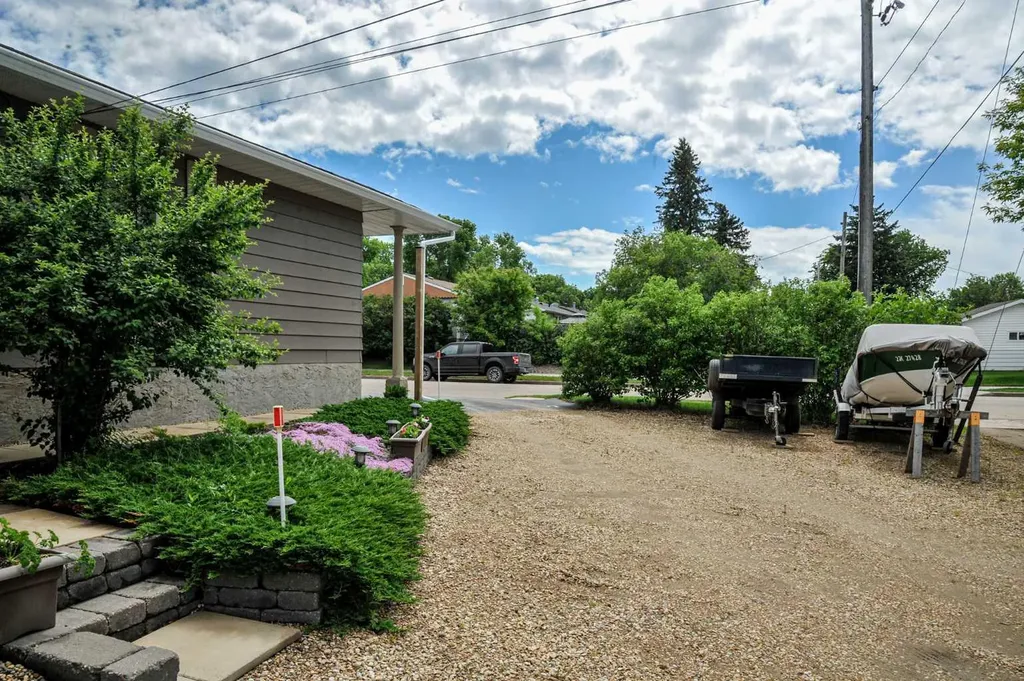 5102 54 Avenue Camrose AB T4V 3C9